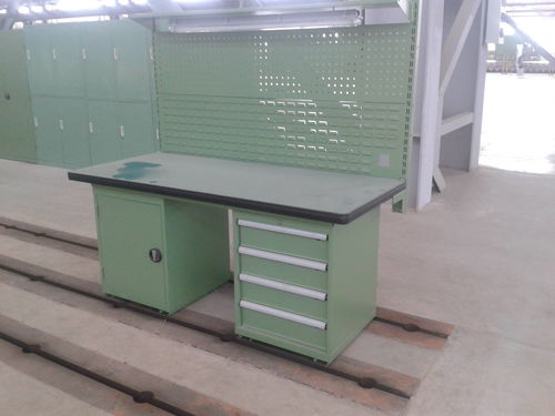 裝配工作臺產(chǎn)品特點及相應(yīng)配置介紹