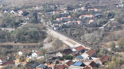 2025好網民·在淄博⑤ |劉震:用鏡頭記錄鄉村 用行動傳遞愛心